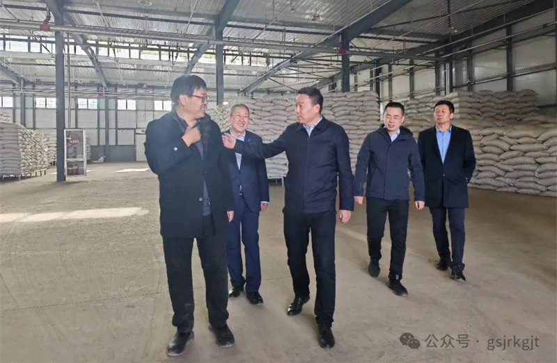 集团党委委员 副总经理赵星军赴2121非凡甘南担保调研慰问